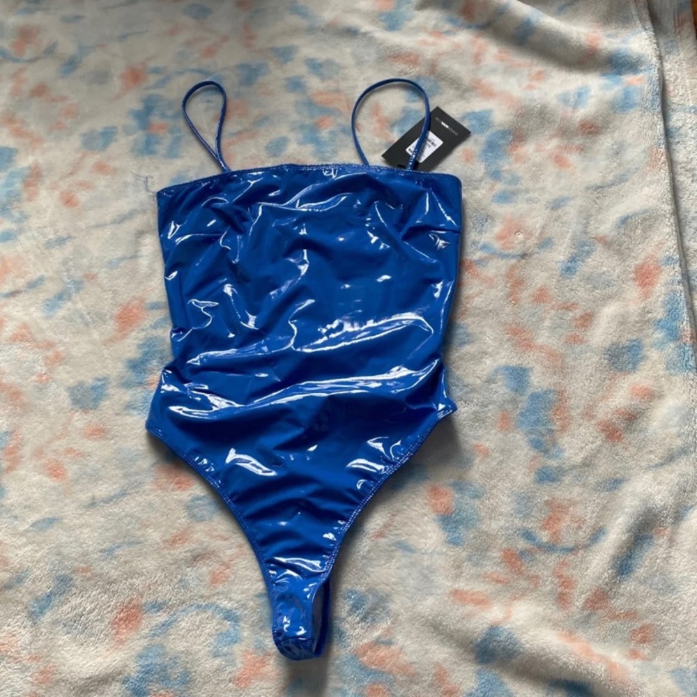 SMALL FASHION NOVA BODY SUIT